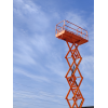 GROST Tower Drive 500-9 с выдвижной платформой. Самоходный подъемник  ножничного типа  с питанием от аккумуляторов.